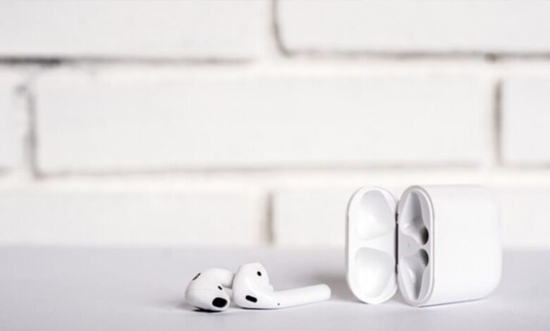 Little White Earbuds: A Complete Guide to Wireless Freedom